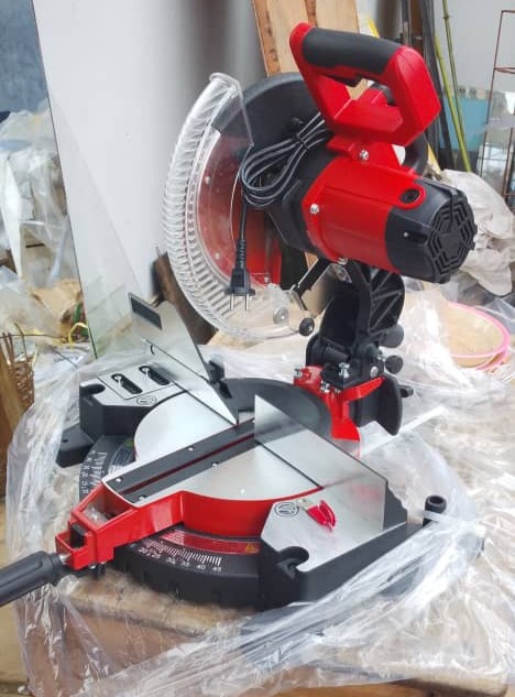 Machine à couper de 12'